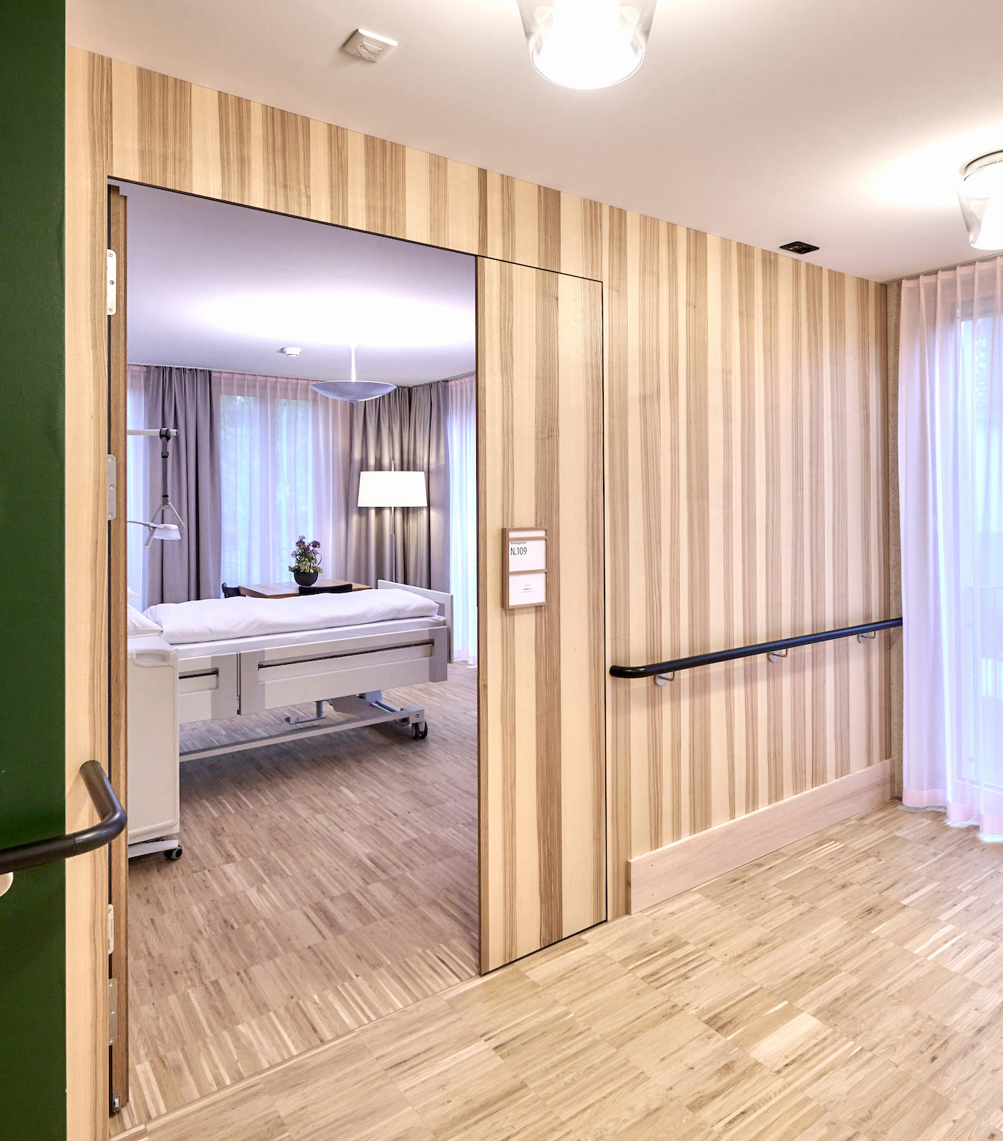 ElfenauZimmer.jpg ElfenauZimmer.jpg